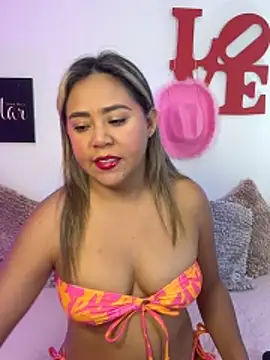 Snapshot of AriannaTorres chatting on February 2026 12:59:02 PM AriannaTorres online show from February 2026 12:59:02 PM