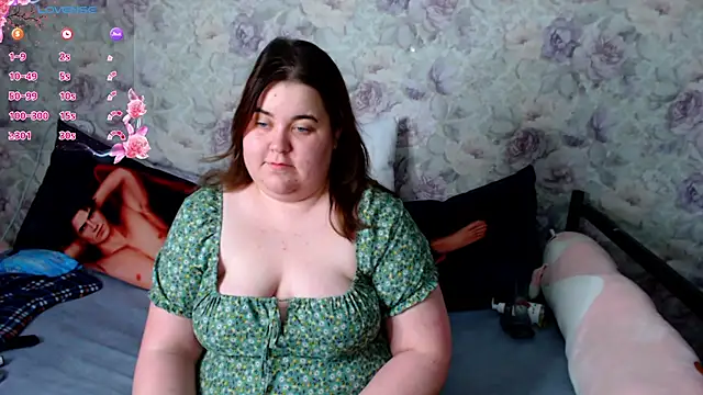 Snapshot of Estelle_Hicks chatting on December 2024 06:21:01 PM Estelle Hicks online show from December 2024 06:21:01 PM