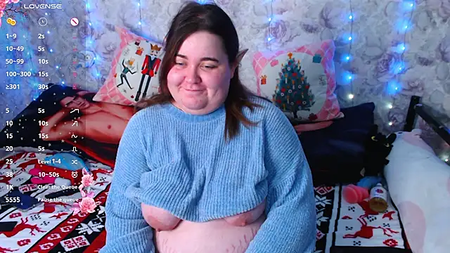 Snapshot of Estelle_Hicks chatting on December 2024 09:08:01 PM Estelle Hicks online show from December 2024 09:08:01 PM