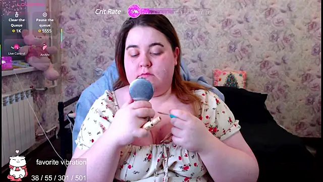 Snapshot of Estelle_Hicks chatting on March 2025 06:21:02 PM Estelle Hicks online show from March 2025 06:21:02 PM