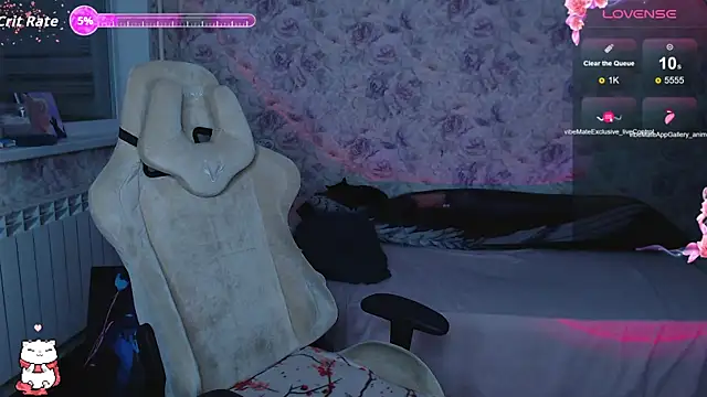 Estelle Hicks online show from October 2025 06:09:01 PM