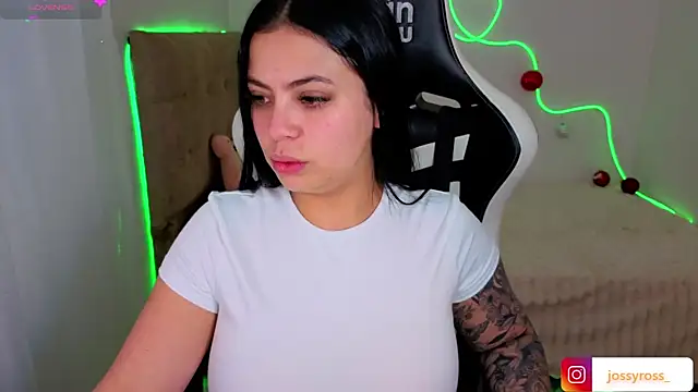 Victoryyy  online show from November 2025 07:14:02 PM