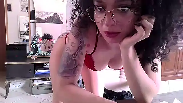 Emily Posh online show from May 2026 09:50:02 AM