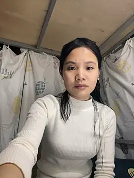 Snapshot of Be-MyMy chatting on February 2025 09:54:02 AM Be-MyMy online show from February 2025 09:54:02 AM