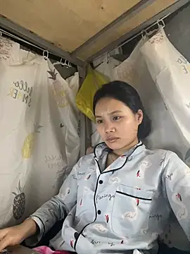 Snapshot of Be-MyMy chatting on March 2025 04:33:02 PM Be-MyMy online show from March 2025 04:33:02 PM