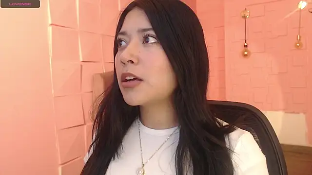 Susy thomson online show from October 2025 04:11:01 AM