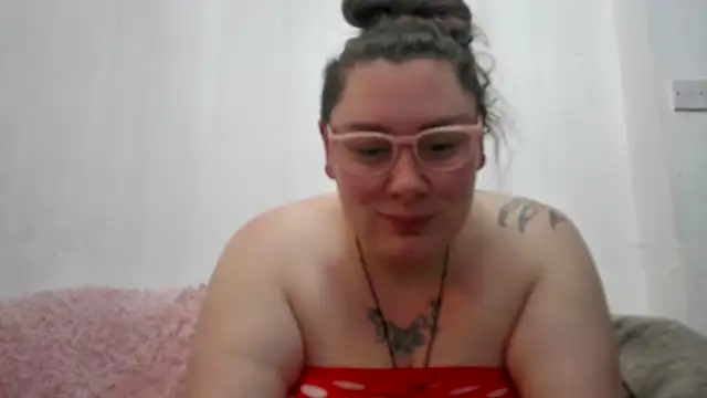 Bustycurves online show from December 2025 09:42:02 PM