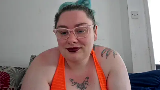 Bustycurves online show from June 2026 11:00:01 AM