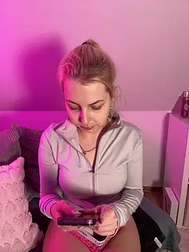 Snapshot of Livewithlucy chatting on January 2026 05:39:01 PM Livewithlucy online show from January 2026 05:39:01 PM