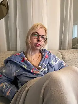 Snapshot of Livewithlucy chatting on February 2026 07:47:02 AM Livewithlucy online show from February 2026 07:47:02 AM