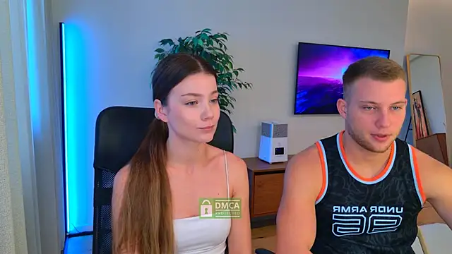 Jony and Jessica online show from June 2026 04:32:02 AM