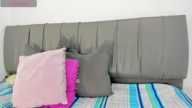 Cherllynn online show from September 2025 03:33:01 PM