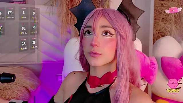 miia  baker online show from December 2025 12:21:02 PM