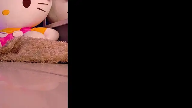 miia  baker online show from April 2026 01:41:01 PM