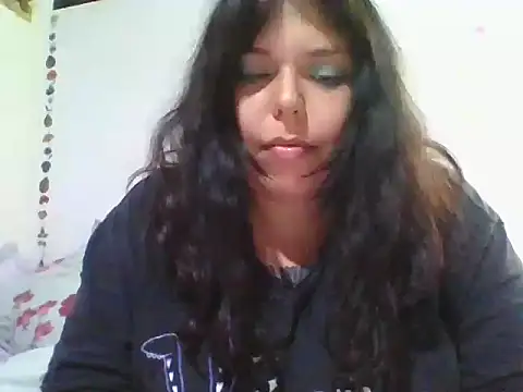 scarletttlove online show from April 2026 01:47:01 AM