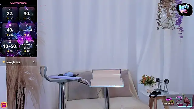 Helena-Fits online show from March 2026 07:21:02 PM