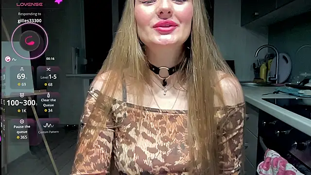 Viola sweet online show from March 2025 10:41:02 PM