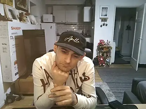 mihaimichael online show from October 2025 09:15:02 PM