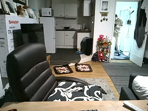 mihaimichael online show from October 2025 12:00:02 PM