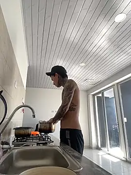 Snapshot of Herem369 chatting on December 2025 03:05:01 PM Herem369 online show from December 2025 03:05:01 PM