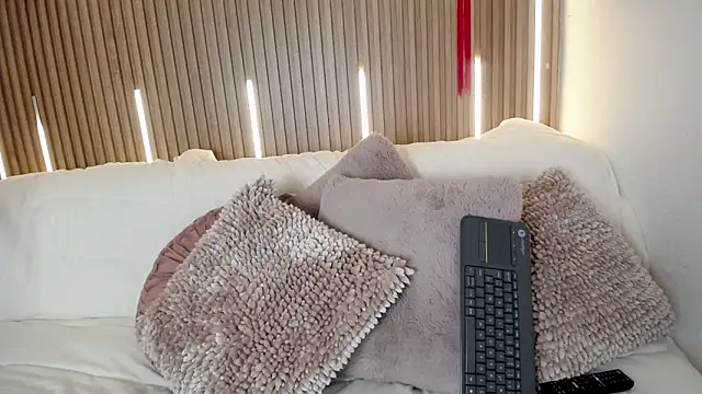 Tayzon Foxxx online show from April 2026 08:31:02 PM