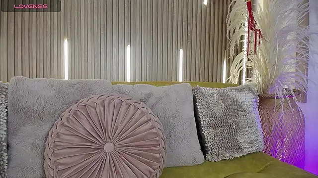 Tayzon Foxxx online show from April 2026 08:28:01 PM