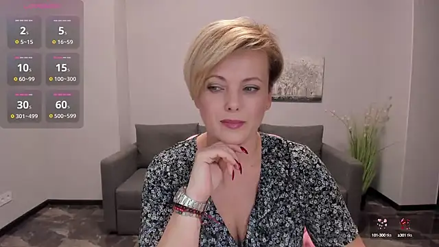 Julia Wilsone online show from February 2025 01:41:01 PM