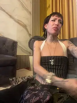 MadisonWood01 online show from July 2026 03:03:02 PM