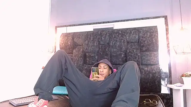 Jose Smoke online show from February 2025 03:18:01 AM