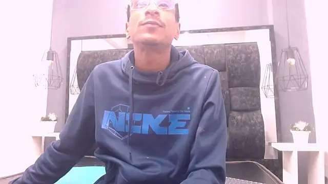 Jose Smoke online show from March 2025 04:02:02 AM