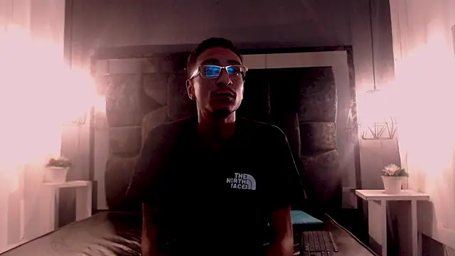 Jose Smoke online show from March 2025 03:47:01 AM