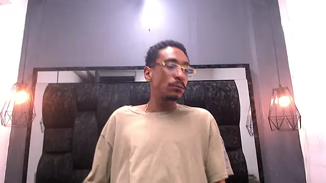 Jose Smoke online show from October 2025 03:59:02 AM