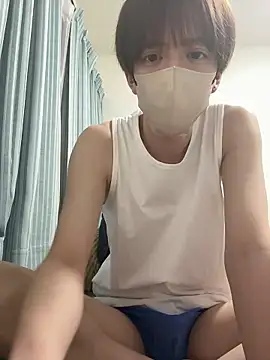 Snapshot of yuuuuma578 chatting on May 2026 02:44:02 PM yuuuuma578 online show from May 2026 02:44:02 PM