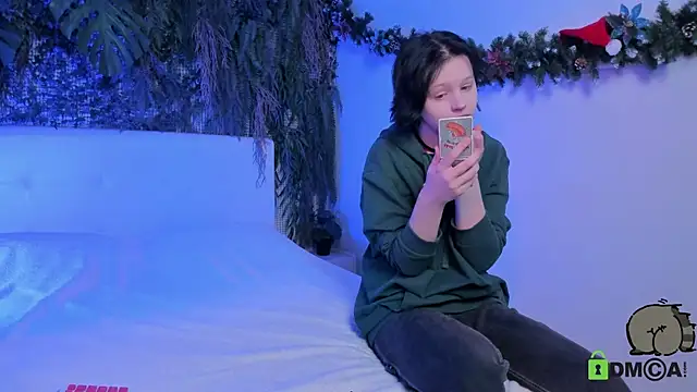 Alina Mills online show from December 2024 10:34:01 AM