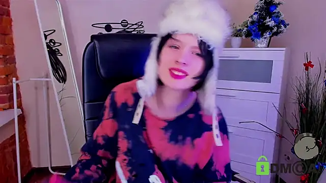 Alina Mills online show from December 2024 01:36:02 PM