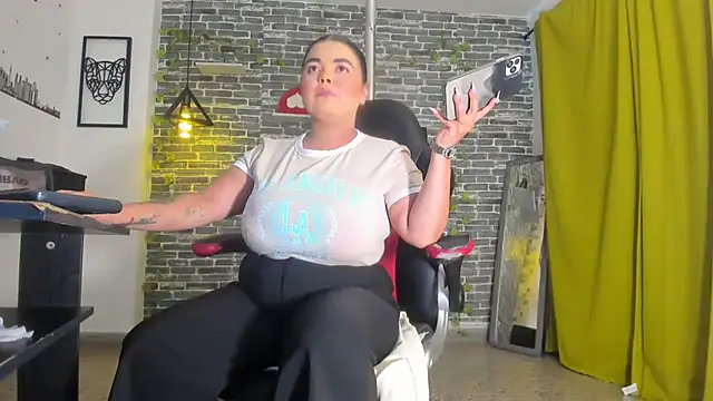 iam samy  online show from February 2025 05:55:02 PM