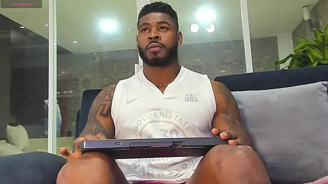 Makonneen online show from December 2024 03:05:02 AM