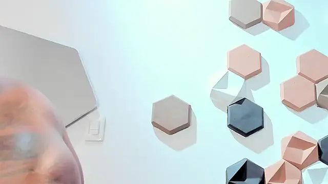 Makonneen online show from January 2025 07:57:01 AM