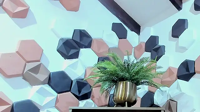 Makonneen online show from February 2025 07:29:02 AM