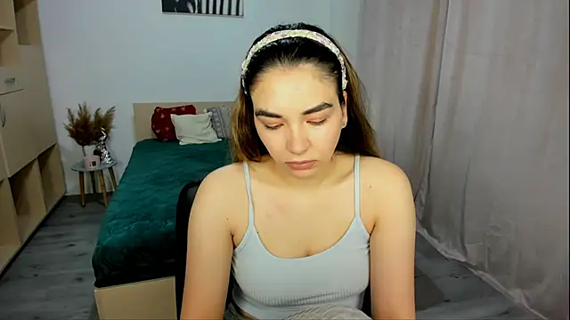 Alexa Dolly12 online show from December 2025 06:32:01 AM