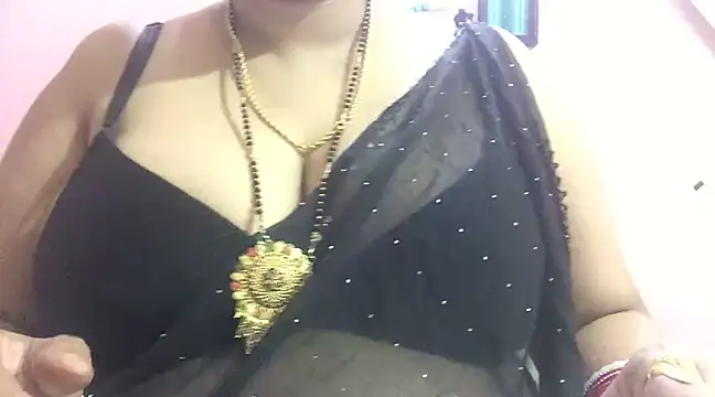 Snapshot of Desi_bhabhiii chatting on December 2024 05:04:01 AM Desi bhabhiii online show from December 2024 05:04:01 AM