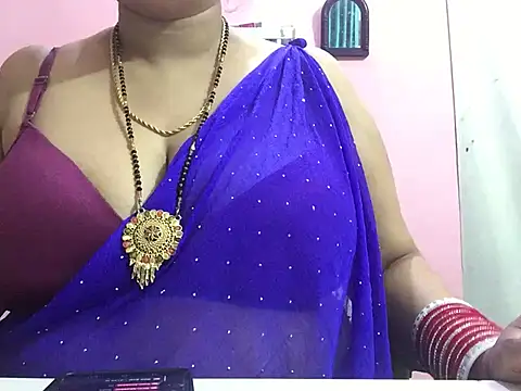 Snapshot of Desi_bhabhiii chatting on December 2024 05:27:02 AM Desi bhabhiii online show from December 2024 05:27:02 AM