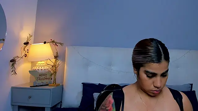 SaraaJhonsonn online show from December 2025 04:02:01 PM