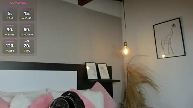 SaraaJhonsonn online show from March 2026 02:42:01 PM