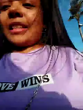 Melikasweetz online show from February 2025 10:00:02 PM