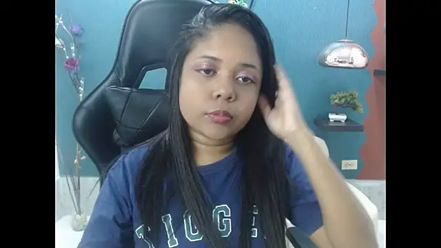 Melikasweetz online show from February 2025 05:43:02 PM