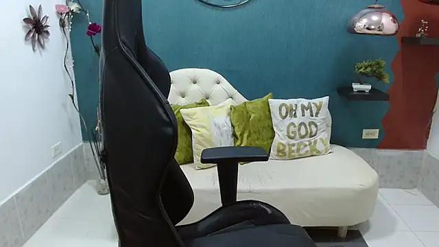 Melikasweetz online show from March 2025 05:18:01 PM