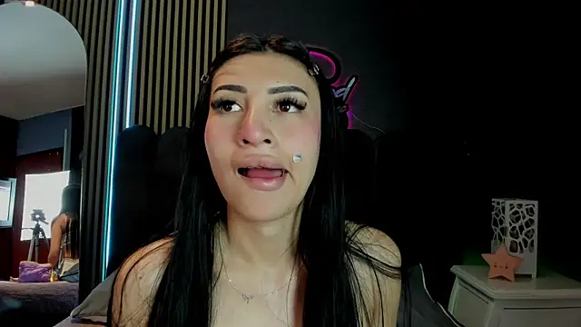 Nicolette ks  online show from May 2026 04:54:01 AM