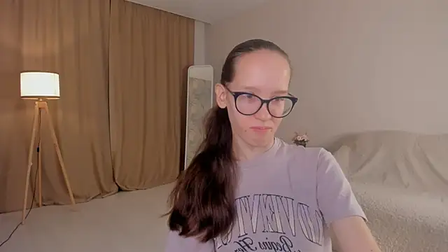 BettyBrowni online show from October 2025 04:25:02 PM