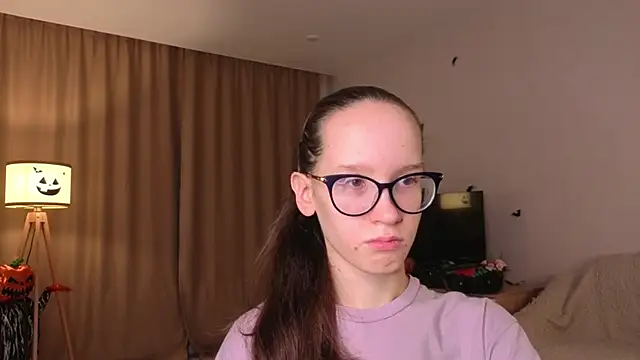 BettyBrowni online show from November 2025 04:07:01 PM